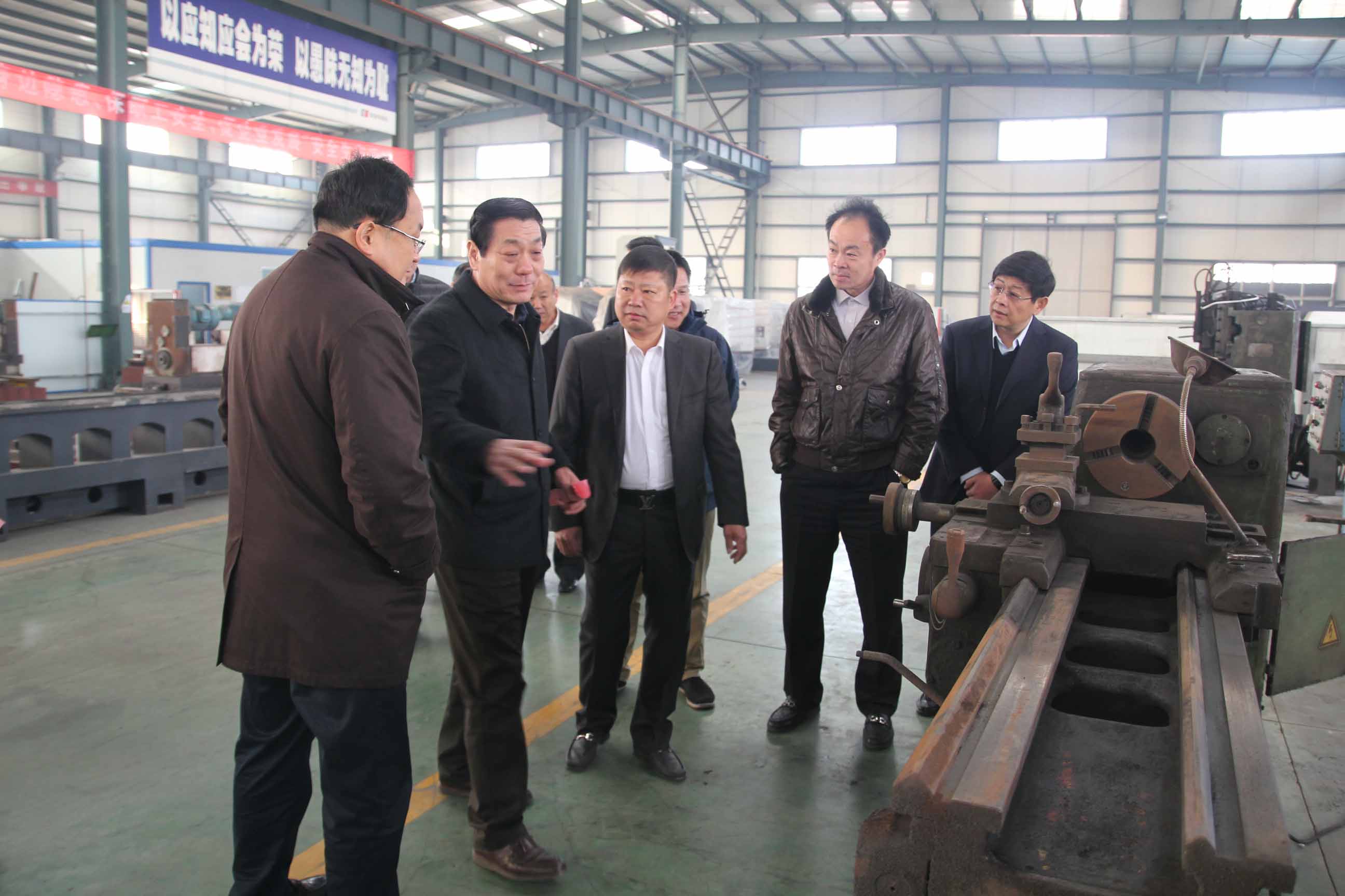 市人大常委會(huì)副主任姜繁茂調(diào)研機(jī)床再制造、節(jié)能降耗實(shí)施情況